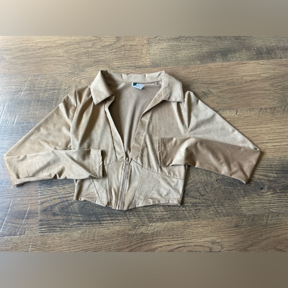 NWOT Windsor crop top